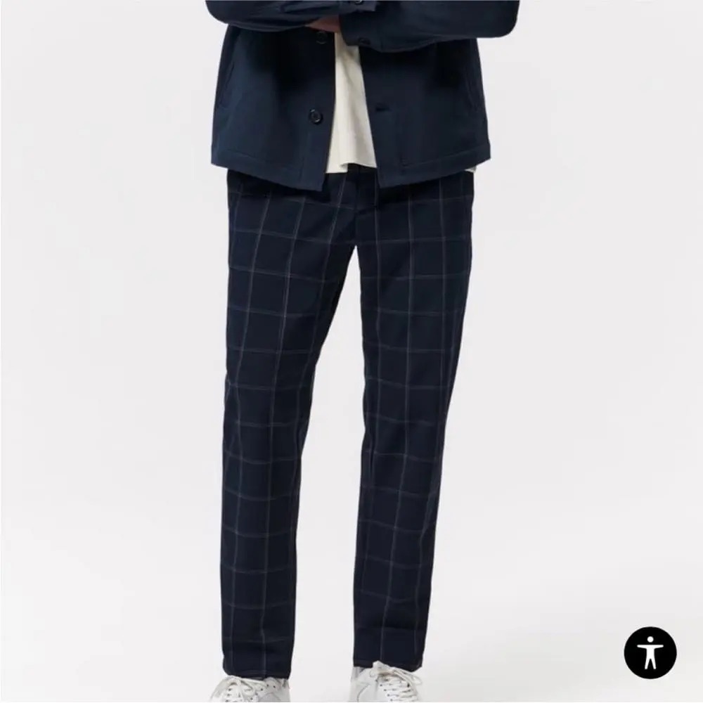 Zara Men’s Driver Pant Navy Plaid size small